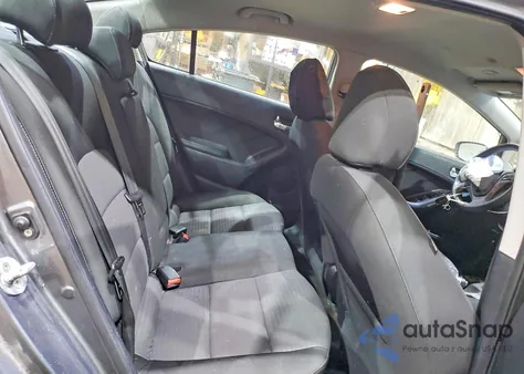 2016 Kia Forte Lx z USA, uszkodzony, nr VIN KNAFX4A65G5537652